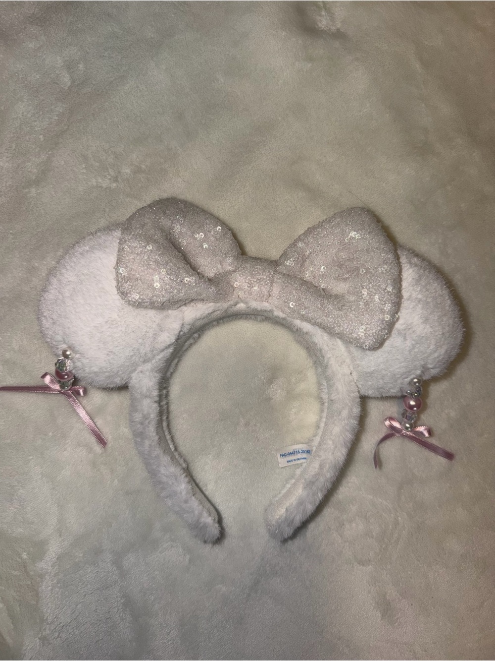 Tokyo Disney Plush Sequin Bow Earrings Minnie Ears